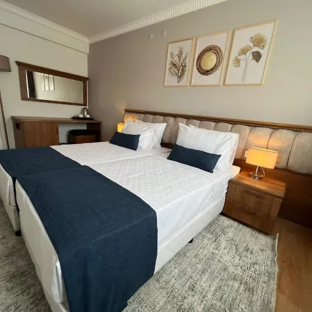 Istanblu Hotel&spa 이즈미르