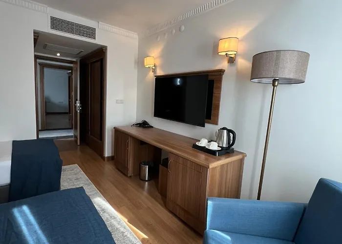 Istanblu Hotel&spa Ξενοδοχείο Σμύρνη